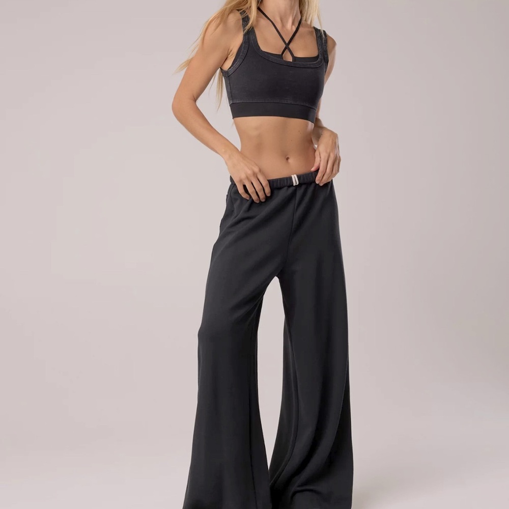 NWOT Aerie Offline OTT fleece super wide leg pants in dark grey size S